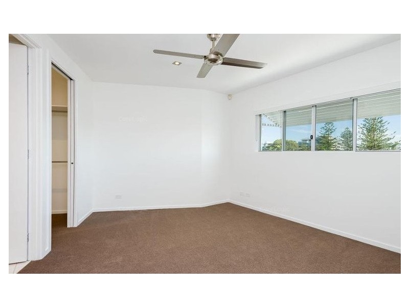 5/10 Oatland Esplanade, Runaway Bay QLD 4216