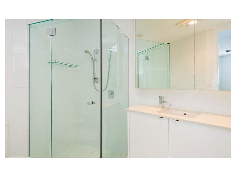 5/10 Oatland Esplanade, Runaway Bay QLD 4216