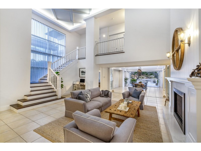 3 Inga Avenue, Surfers Paradise QLD 4217