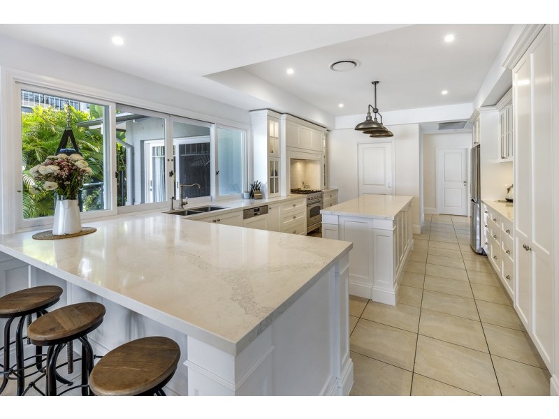 3 Inga Avenue, Surfers Paradise QLD 4217
