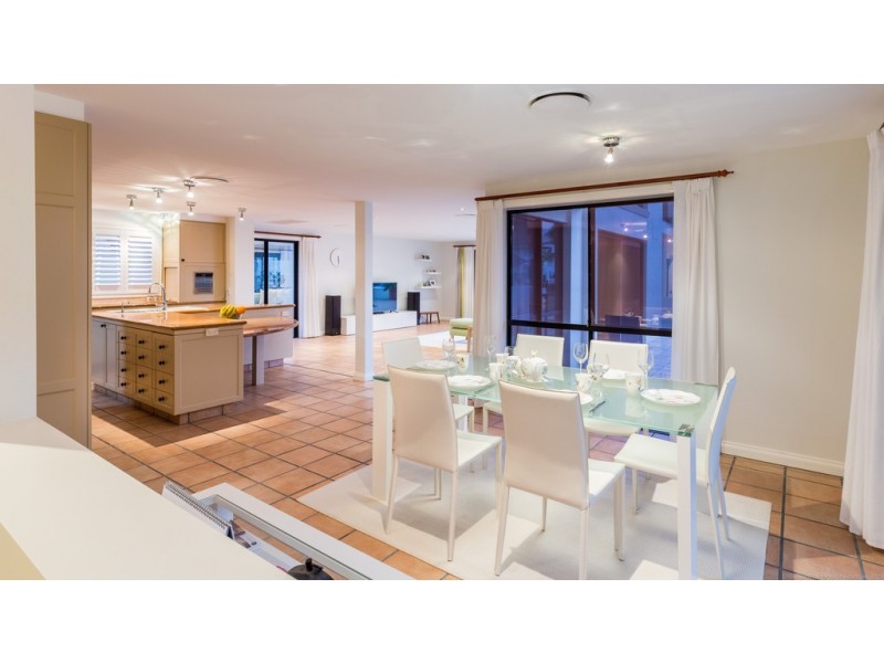 34 Norseman Court, Paradise Waters QLD 4217