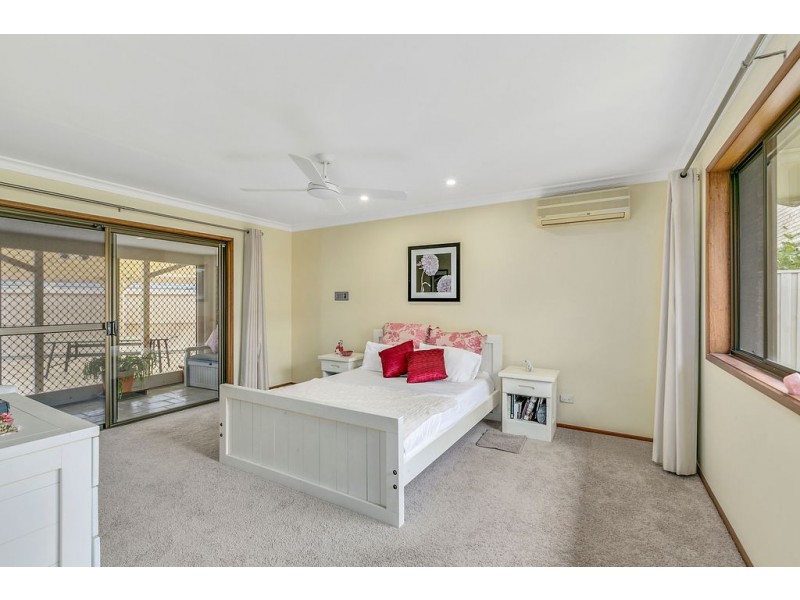 3 Selkirk Avenue, Benowa Waters QLD 4217