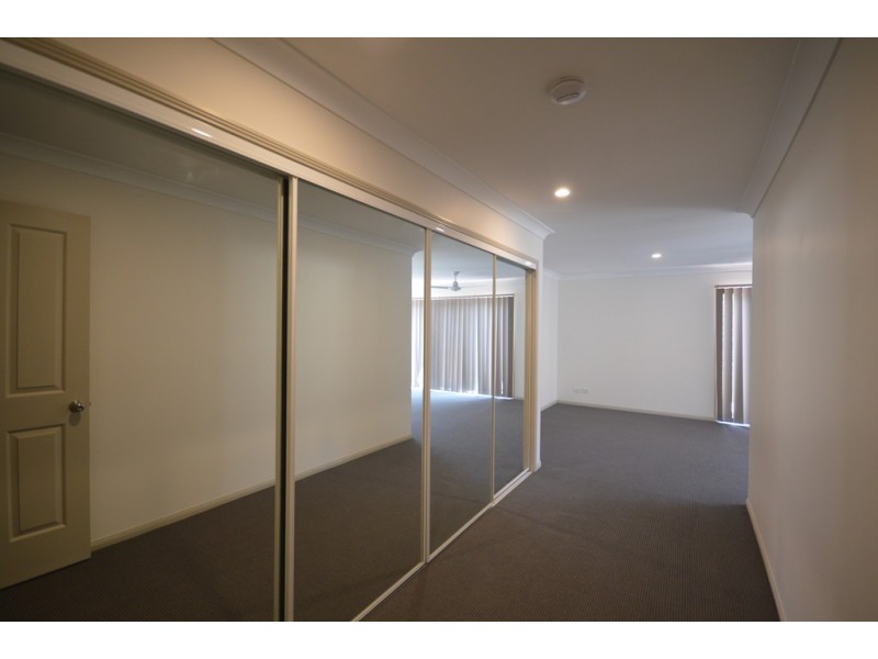1/6 Crombie Avenue, Surfers Paradise QLD 4217