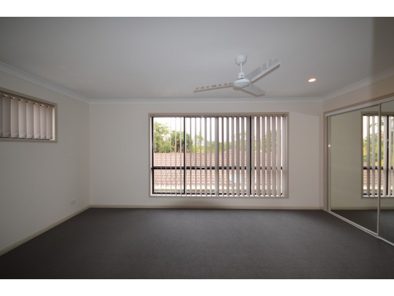 1/6 Crombie Avenue, Surfers Paradise QLD 4217