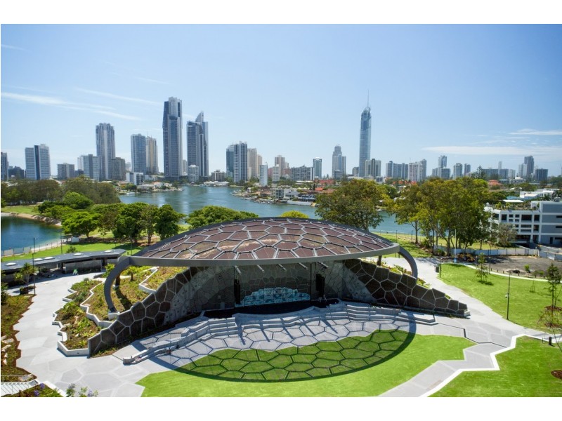 1/6 Crombie Avenue, Surfers Paradise QLD 4217