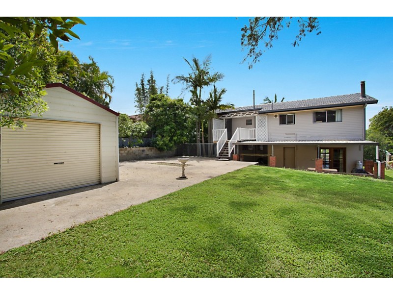 26 Canara Street, Benowa QLD 4217