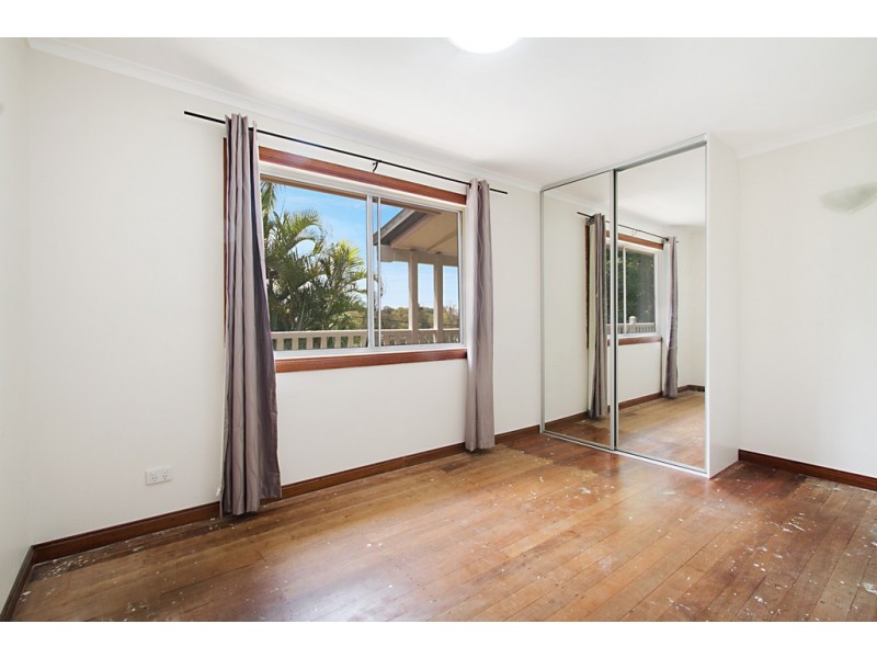 26 Canara Street, Benowa QLD 4217