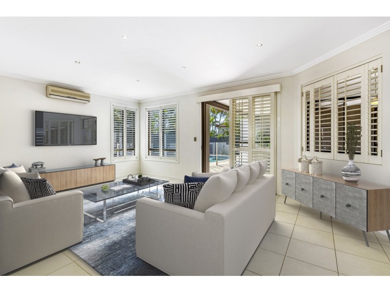 13 Renate Way, Benowa Waters QLD 4217