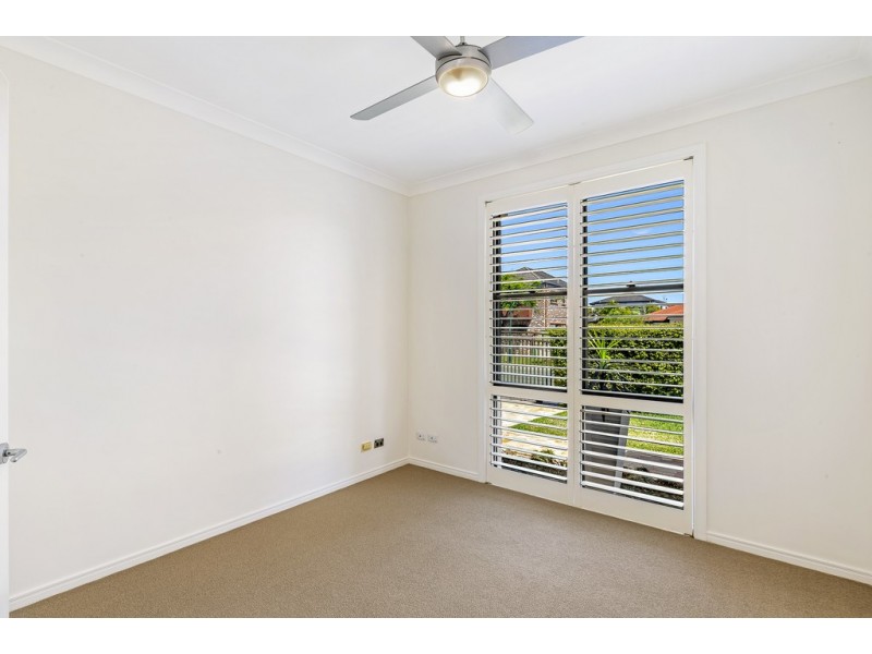 13 Renate Way, Benowa Waters QLD 4217