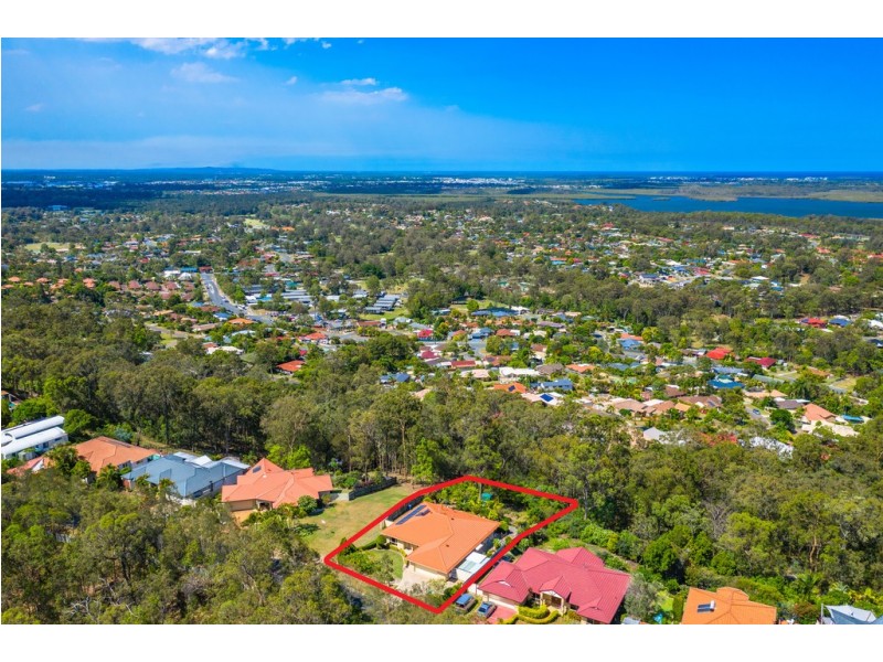 19 Highvale Drive, Helensvale QLD 4212