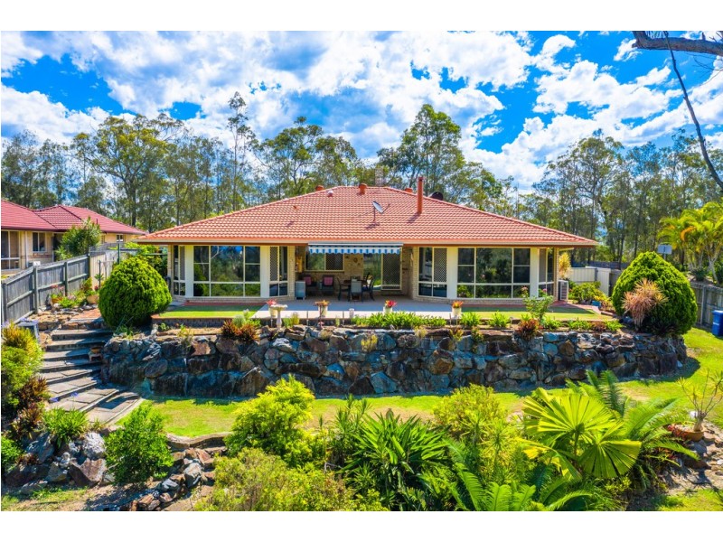 19 Highvale Drive, Helensvale QLD 4212