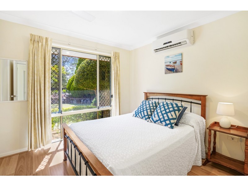 19 Highvale Drive, Helensvale QLD 4212