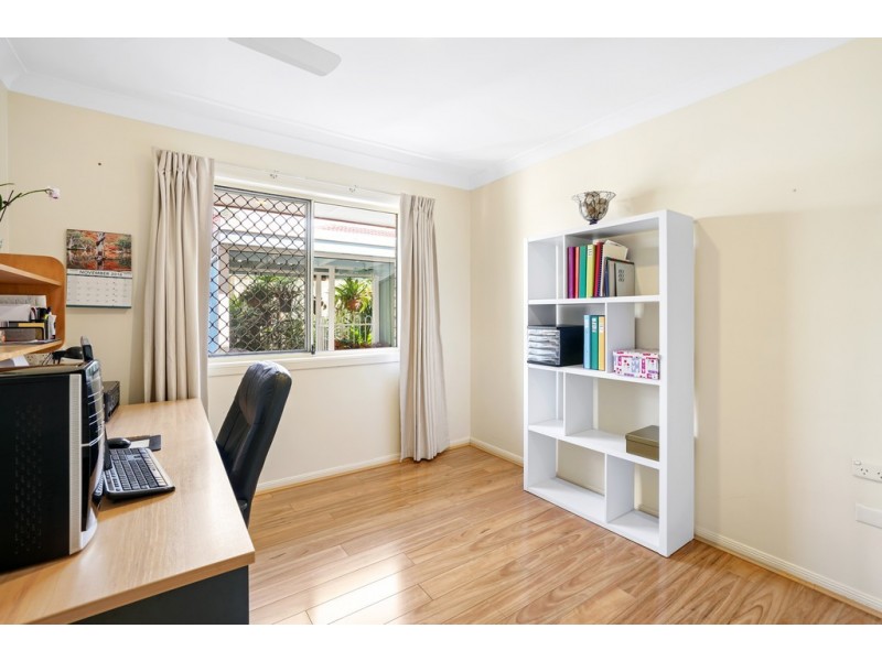 19 Highvale Drive, Helensvale QLD 4212