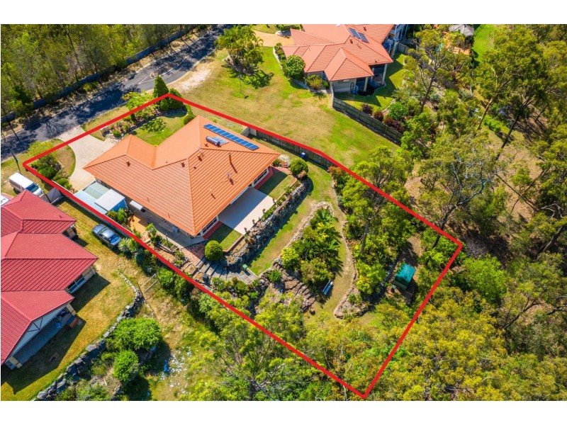 19 Highvale Drive, Helensvale QLD 4212