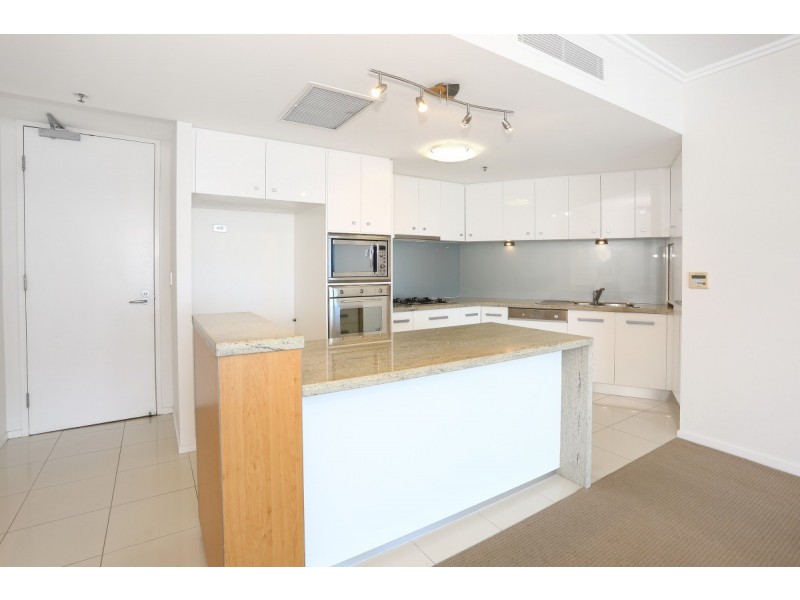 906/300 Marine Parade, Labrador QLD 4215