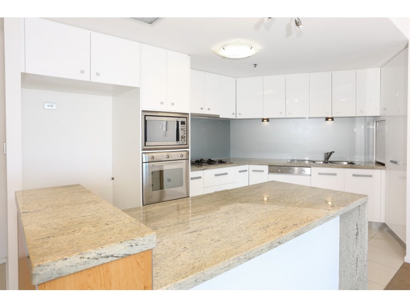 906/300 Marine Parade, Labrador QLD 4215