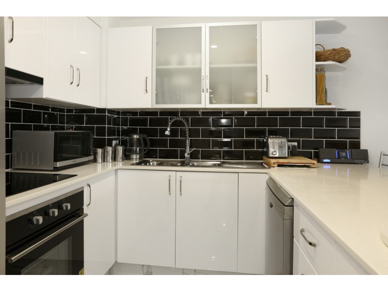 17/17 Genoa Street, Surfers Paradise QLD 4217