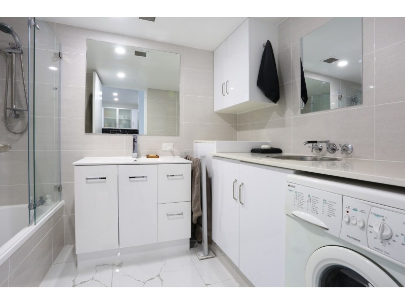 17/17 Genoa Street, Surfers Paradise QLD 4217