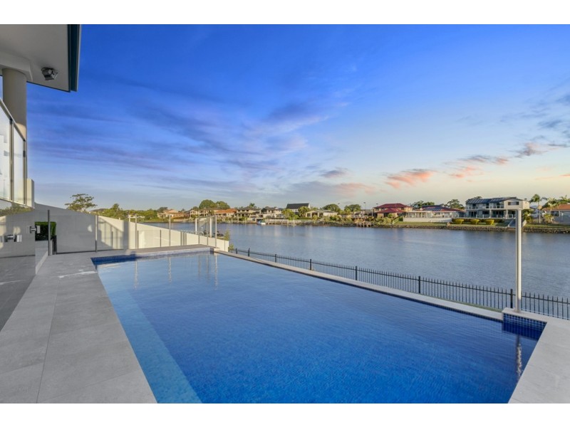 127 Sir Bruce Small Boulevard, Benowa Waters QLD 4217