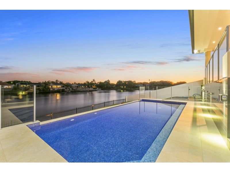 127 Sir Bruce Small Boulevard, Benowa Waters QLD 4217