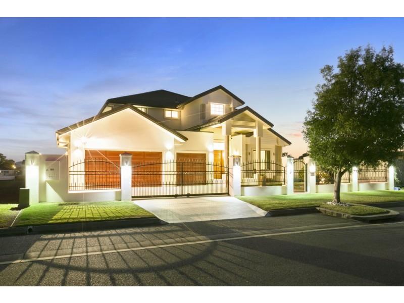 127 Sir Bruce Small Boulevard, Benowa Waters QLD 4217