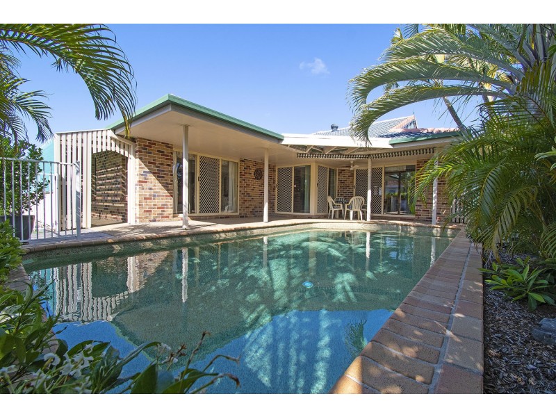 18 Oakhill Crescent, Parkwood QLD 4214