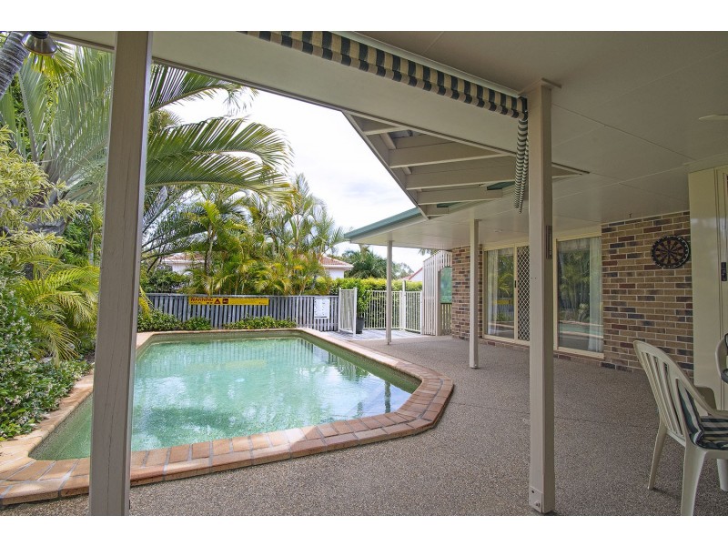 18 Oakhill Crescent, Parkwood QLD 4214