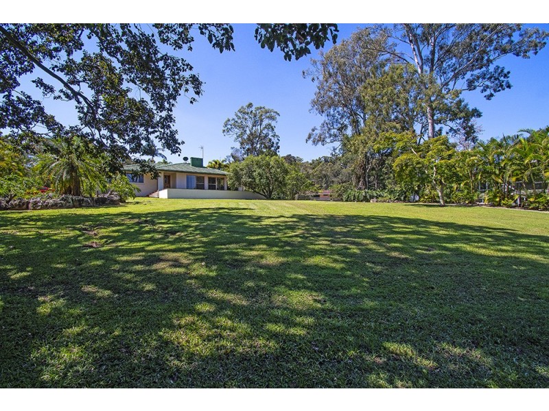 8 Bellara Street, Ashmore QLD 4214