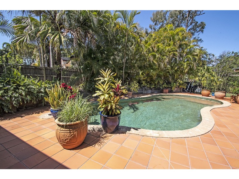 8 Bellara Street, Ashmore QLD 4214