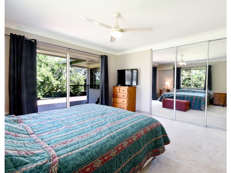 8 Bellara Street, Ashmore QLD 4214