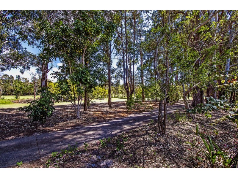 14 Greg Norman Crescent, Parkwood QLD 4214