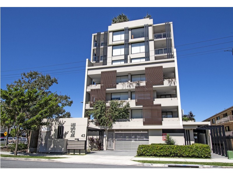 10/43 Lenneberg Street, Southport QLD 4215