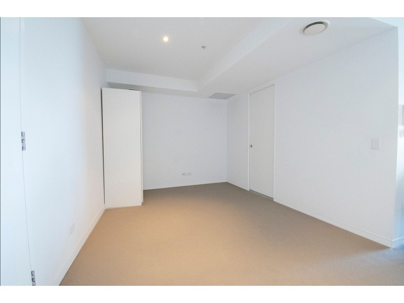 1405/1 Oracle Boulevard, Broadbeach QLD 4218