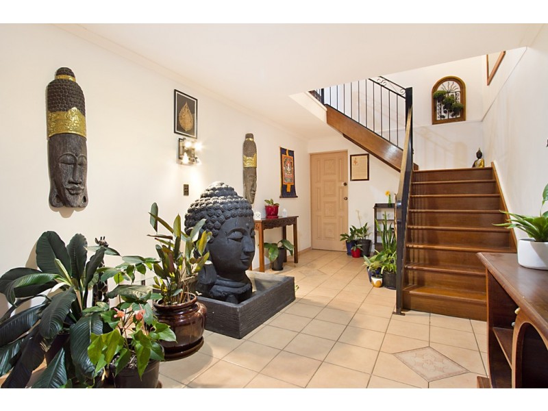 116 Slatyer Avenue, Bundall QLD 4217