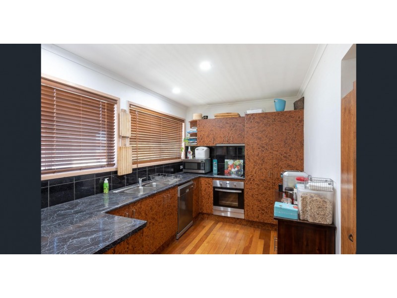 116 Slatyer Avenue, Bundall QLD 4217