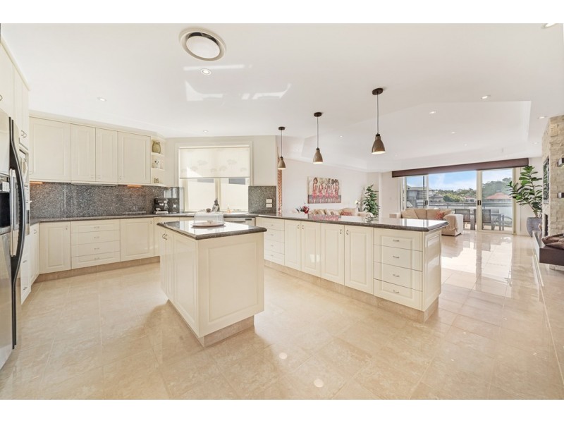 71/40 Cotlew Street East, Southport QLD 4215
