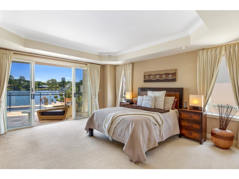 71/40 Cotlew Street East, Southport QLD 4215