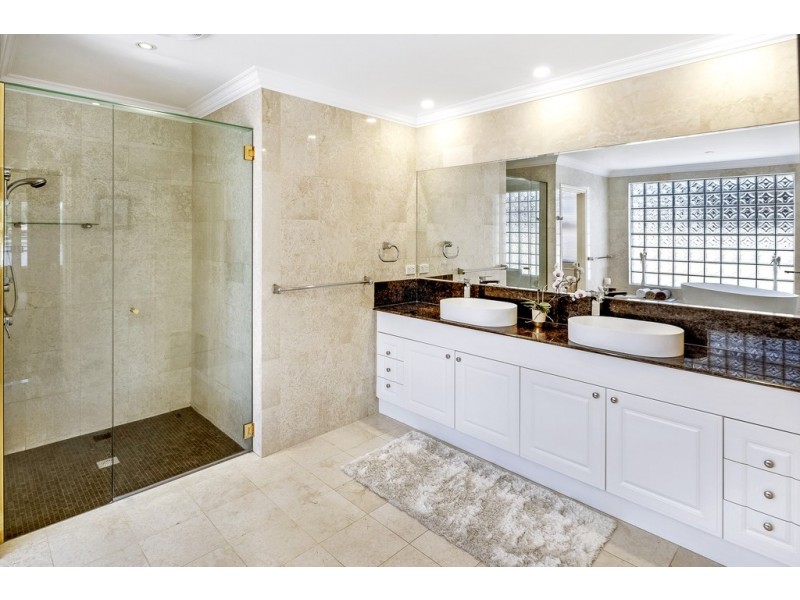 71/40 Cotlew Street East, Southport QLD 4215