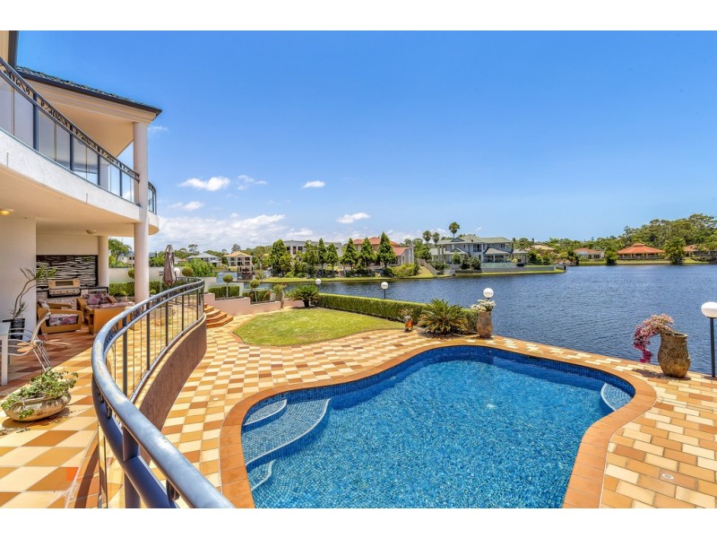 71/40 Cotlew Street East, Southport QLD 4215