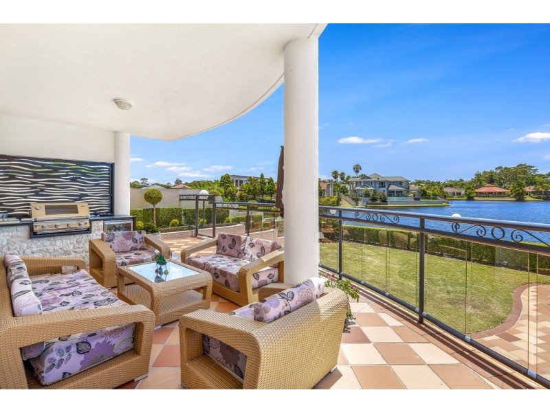 71/40 Cotlew Street East, Southport QLD 4215