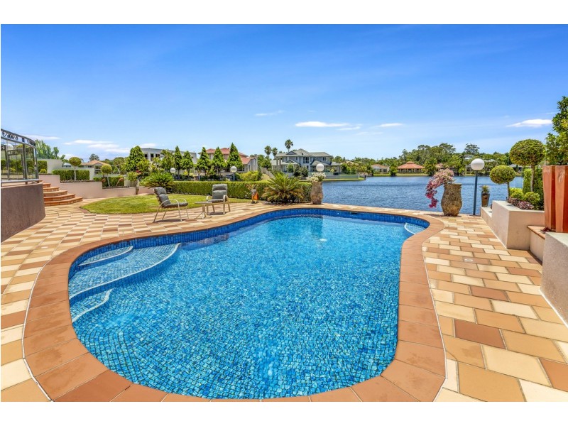71/40 Cotlew Street East, Southport QLD 4215