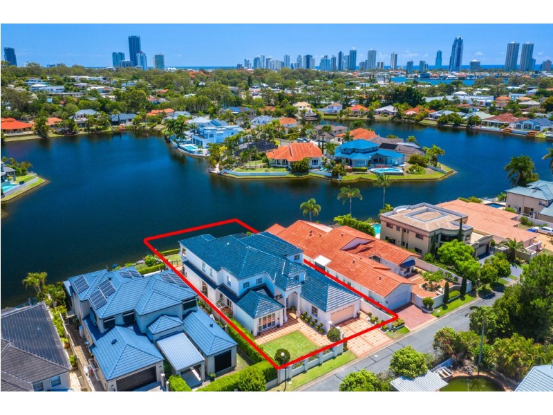71/40 Cotlew Street East, Southport QLD 4215