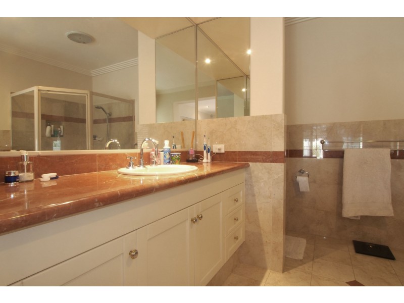 46 Sir Bruce Small Blvd, Benowa Waters QLD 4217