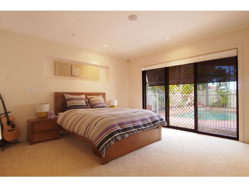 46 Sir Bruce Small Blvd, Benowa Waters QLD 4217