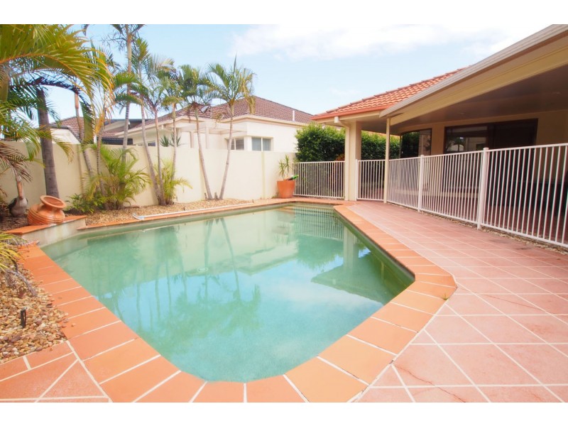 46 Sir Bruce Small Blvd, Benowa Waters QLD 4217