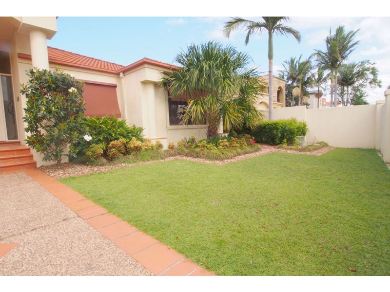 46 Sir Bruce Small Blvd, Benowa Waters QLD 4217