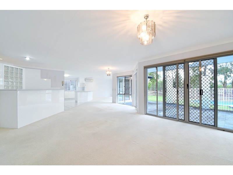 24 Greg Norman Crescent, Parkwood QLD 4214