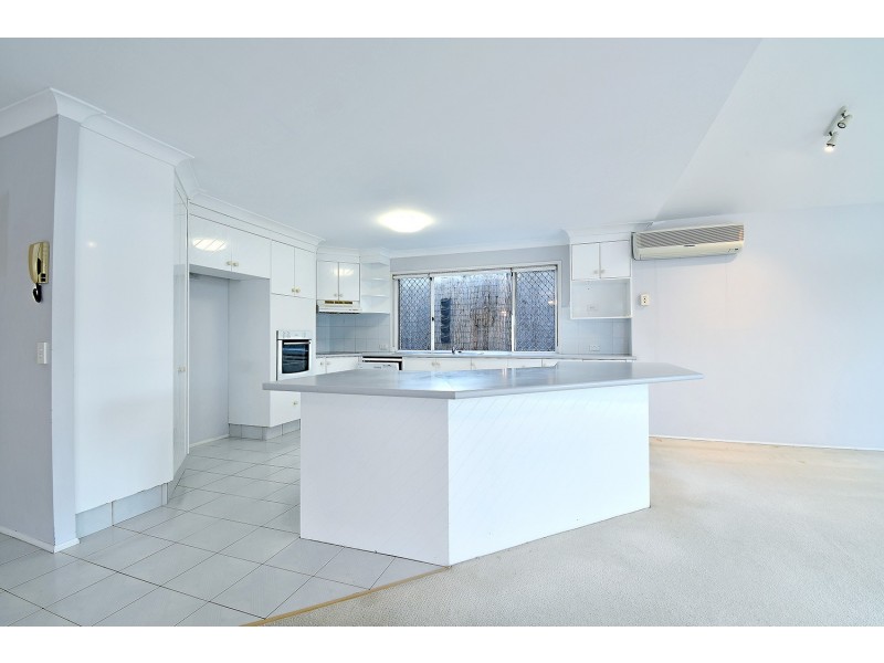 24 Greg Norman Crescent, Parkwood QLD 4214