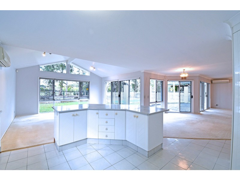 24 Greg Norman Crescent, Parkwood QLD 4214