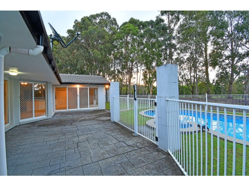 24 Greg Norman Crescent, Parkwood QLD 4214